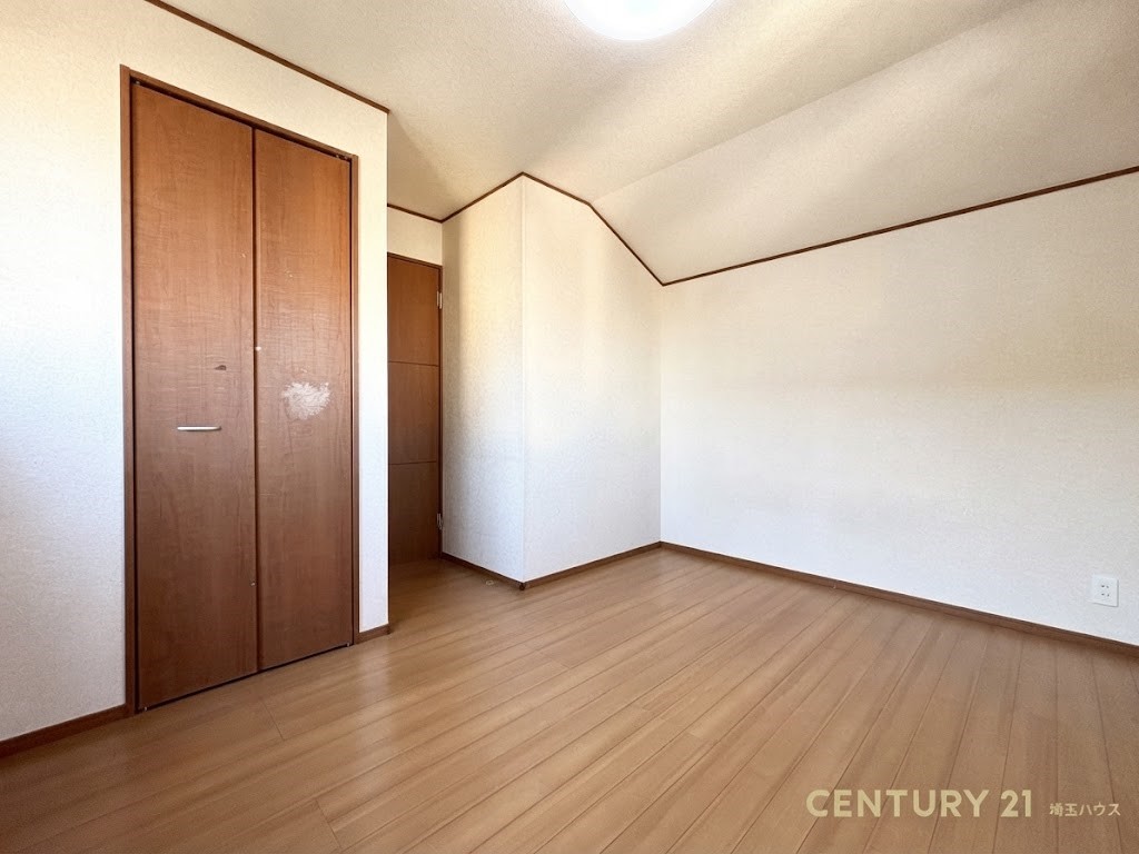 ��ʌ��������܎s��΋搼��4���ڂ̒��È�ˌ��Ă̎q������