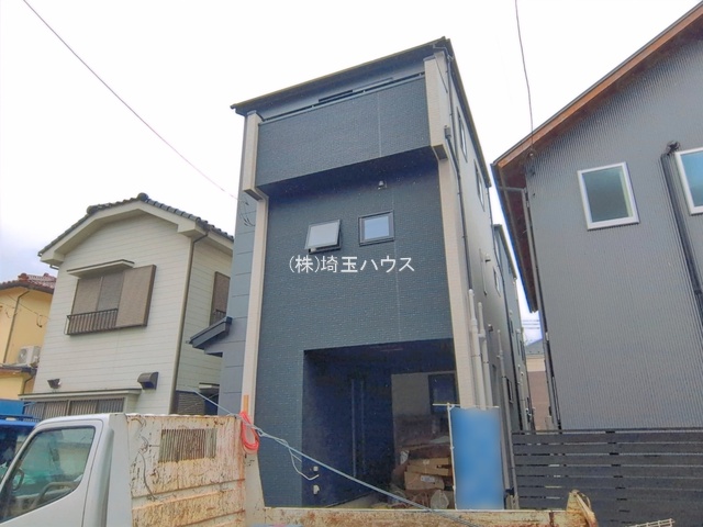 ��ʌ�����s����1���ڂ̐V�z��ˌ��Ă̌��n�O�ώʐ^